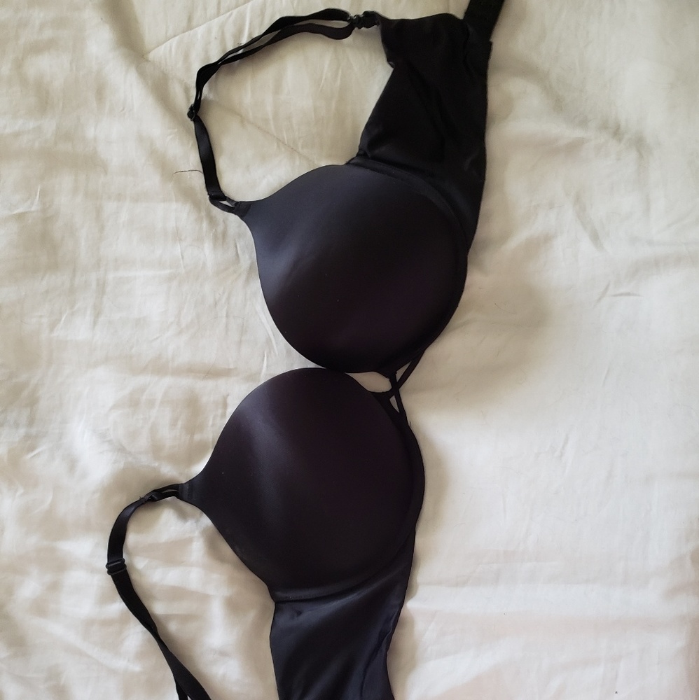 VS 36D bombshell plunge